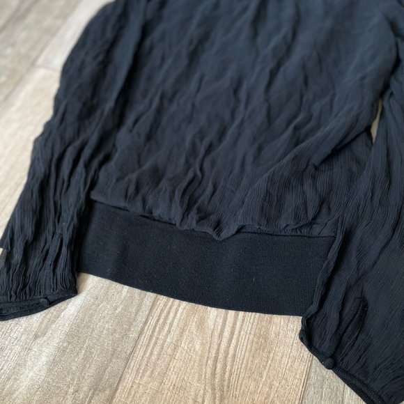 Ann Taylor Black blouse long sleeve merino wool and silk Sz L - Picture 5 of 8